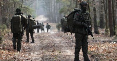 73 proc. mężczyzn za zakazem wyjazdu z Polski w razie ewentualnego konfliktu zbrojnego