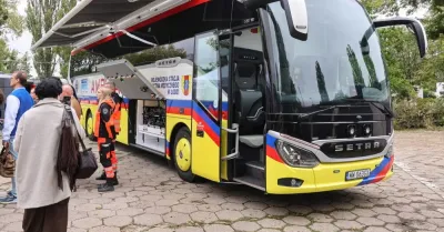Łódź: pierwszy w Polsce autobus-ambulans, który działa jak mobilny szpital na kołach