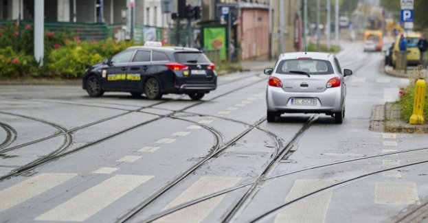 5 października rozpocznie się remont torowiska na skrzyżowaniu ul. Pomorskiej z Kilińskiego w Łodzi. W czasie prac skrzyżowanie będzie zamknięte, a kierowcy i pasażerowie komunikacji miejskiej muszą liczyć się ze zmianami.